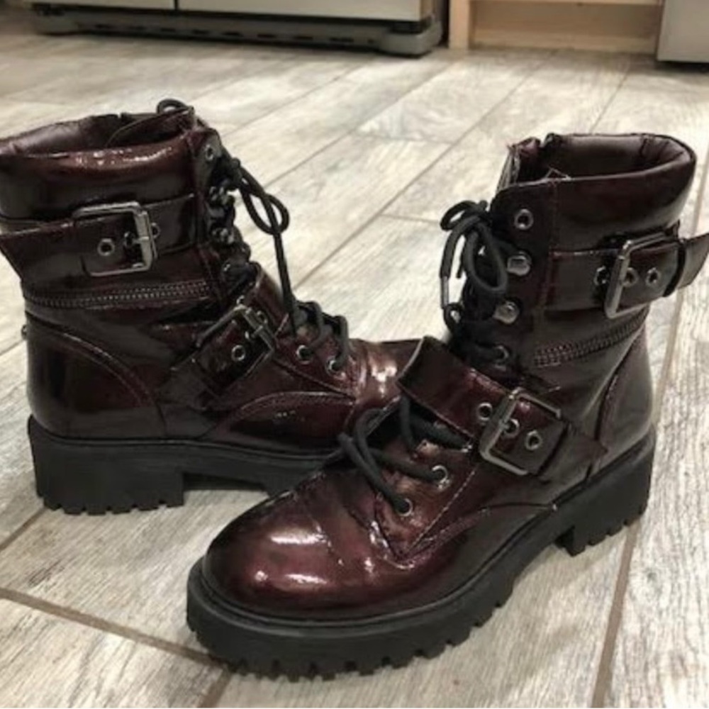 GBG Los Angelos “Slayder” size 8.5